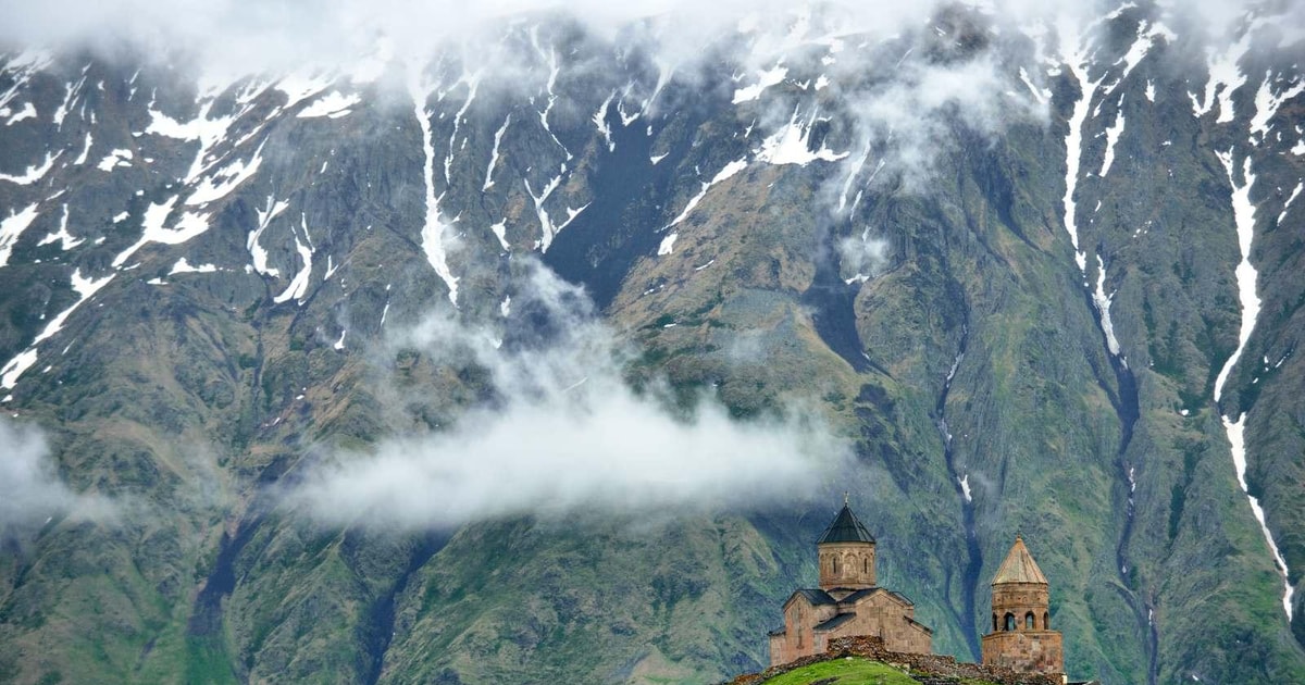 Depuis Tbilissi : Excursion guidée à Kazbegi Gudauri et Ananuri ...