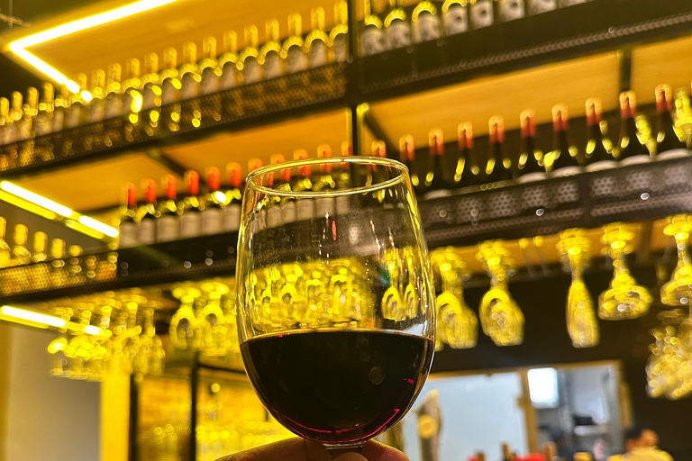 Jaipur Guided Bar Crawl with Hotel Pickup and Drop-off