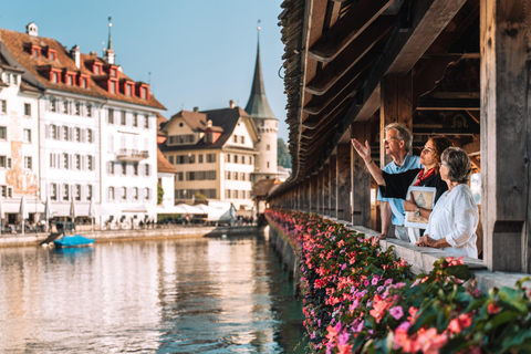 Lucerne: Guided Walking Tour with an Official Guide Tour in English