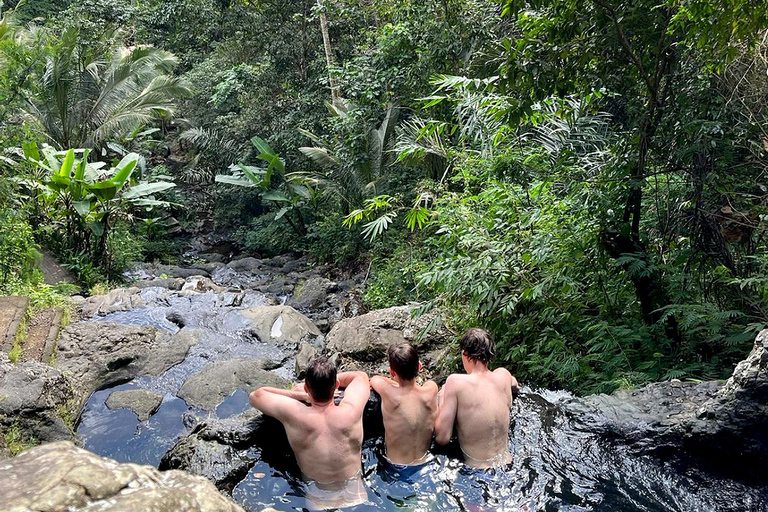 Bali : Atelier de joaillerie en argent de Sidemen et randonnée à véloAventure cycliste à Sidemen et chute d&#039;eau à Gembleng