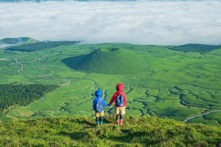 Fukuoka: Mt. Aso Volcano, Kusasenri & Grasslands Day Tour 7:40 Hakata Station Chikushi Exit Lawson Meetup