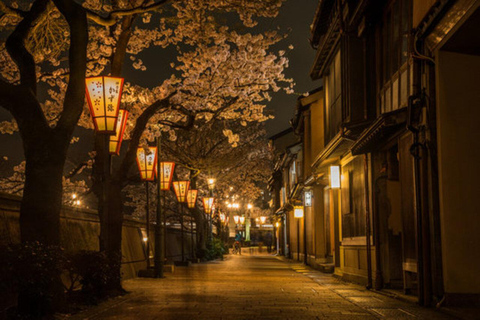 Kanazawa: Private night Tour with Geisha Districts
