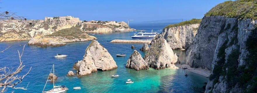 Vieste - Îles Tremiti : visite privée en canot pneumatique