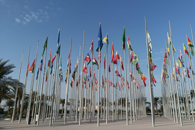 Tour pelos destaques de Doha com guia de turismo que fala alemãoTour pelos pontos turísticos de Doha com guia de turismo que fala alemão