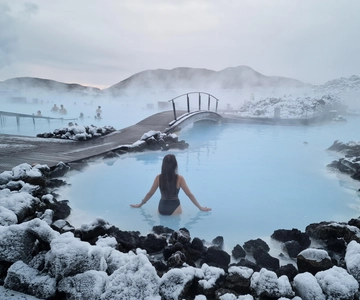 Reykjavik: Golden Circle, Crater & Blue Lagoon Minibus Tour