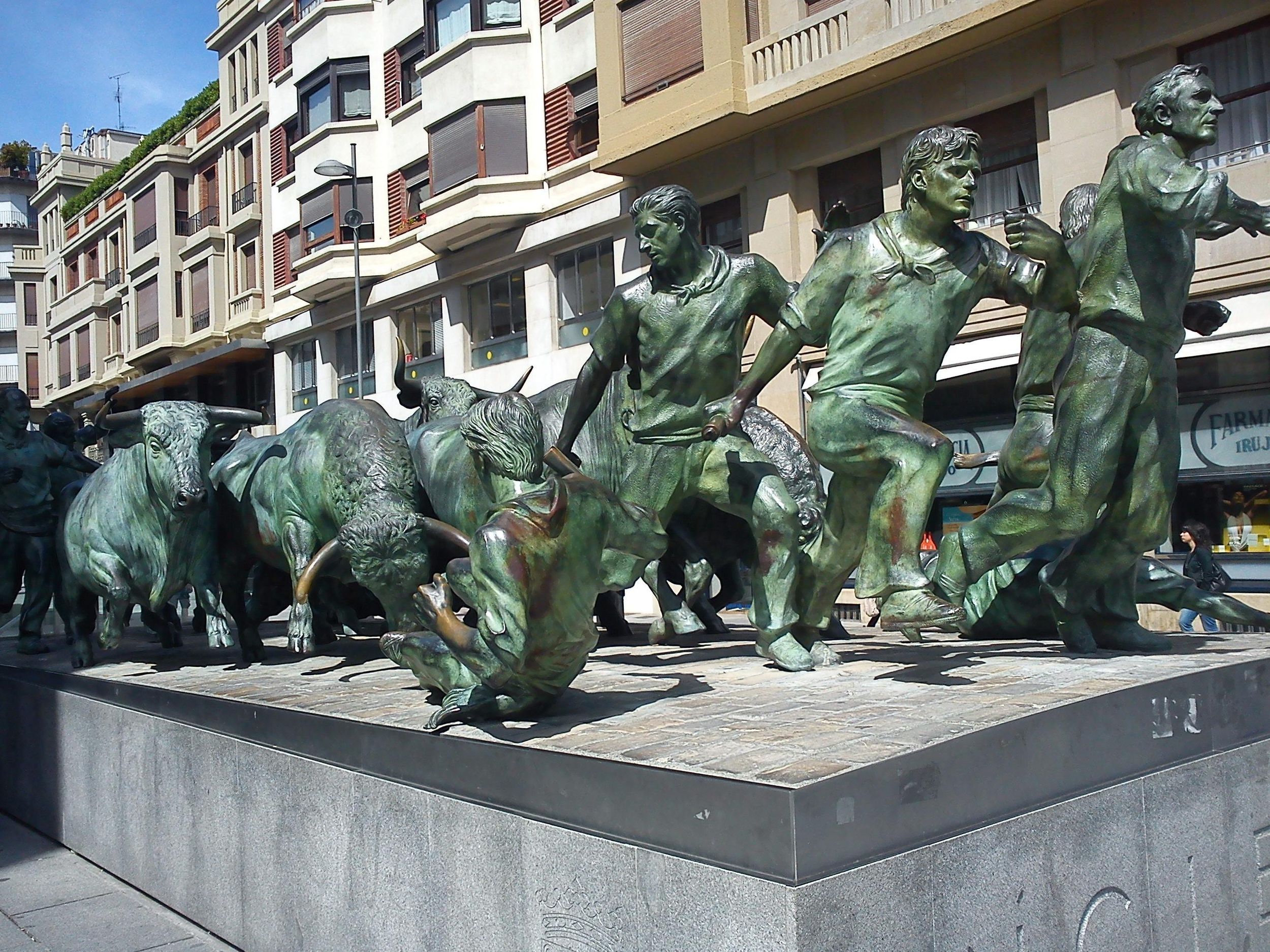 Entdecke Pamplona & Vitoria, ein authentisches Erlebnis.