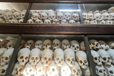 Phnom Penh: S21 Prison, Killing Fields & Russian Market Tour Private Tour with English Guide (Tuk-Tuk)
