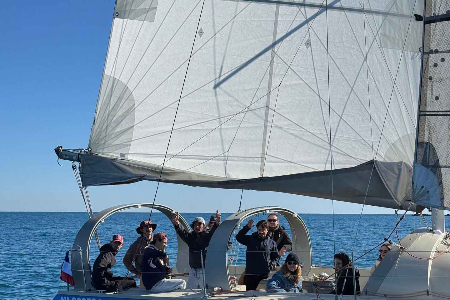 Golf Juan: Sunset Sailing Cruise with aperitif at the Island