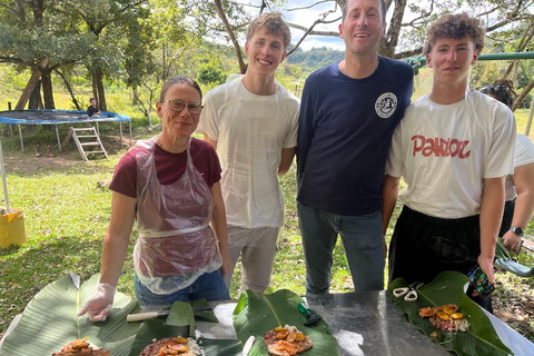 Corn, Cheese, and Mono en Bijao Experience in Boquete
