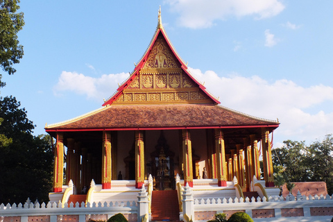 Visite de la ville de Vientiane avec le parc du Bouddha et le déjeuner