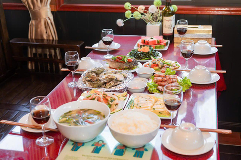 From Cat Ba: Lan Ha Bay & Viet Hai Village with Mango Cruise