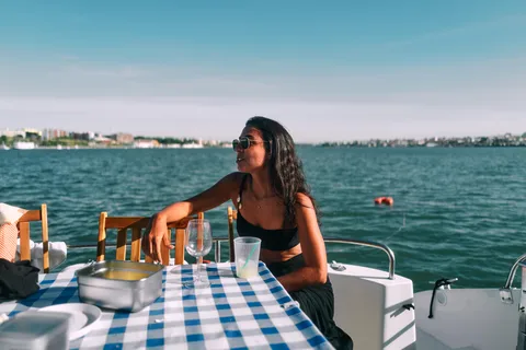 Lissabon: Privat luksus katamaran tur med velkomstdrink