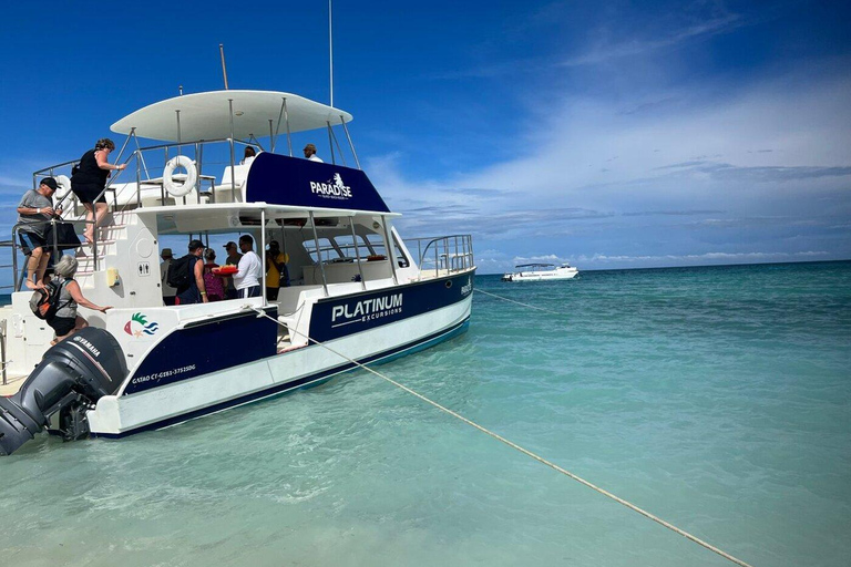 Private: Cayo Arena Luxury Catamaran & Snorkeling Adventure