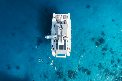 Phuket : Excursion en catamaran dans les îles Coral, Racha et Maiton et déjeuner