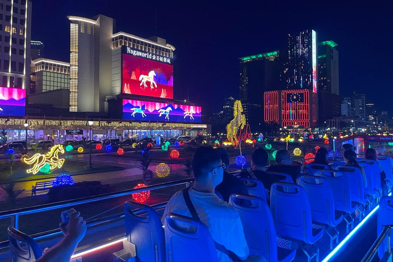 Phnom Penh: Night Bus Tour with Drinks, Snacks, and Music