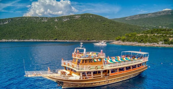 Tivat/Kotor: Boka Bay Full-Day Guided Cruise with Swim Stop
