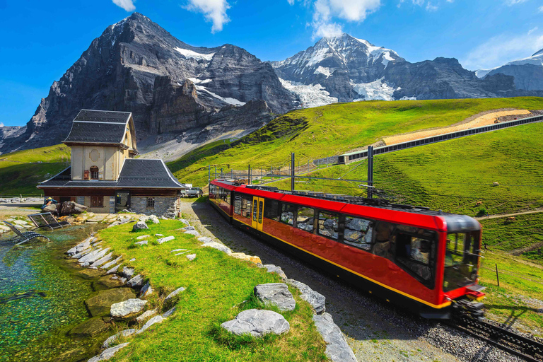 Jungfraujoch Private Tour via Wengen & Lauterbrunnen