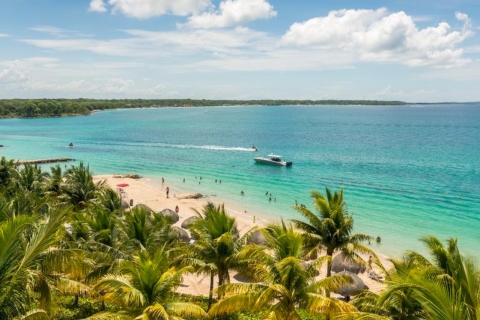 Cartagena: Escapada de un día de Club de Playa en el popular BarúExcursión de un día al Club de Playa de Barú