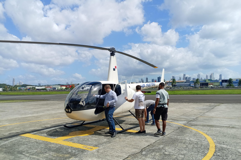 Recogida en carro lujoso, tour Helicóptero de ciudad Panamá