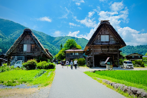 Kanazawa: Shirakawago, Gokayama, and Takayama Full Day Trip