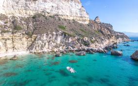Cagliari: Zodiac Speedboat Tour with 3 Stops for Snorkeling