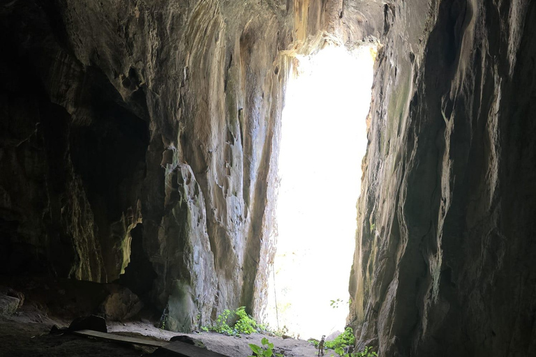 Nong Khiaw: 100 Waterfalls, Nam Ou & Khmu Village Day Tour