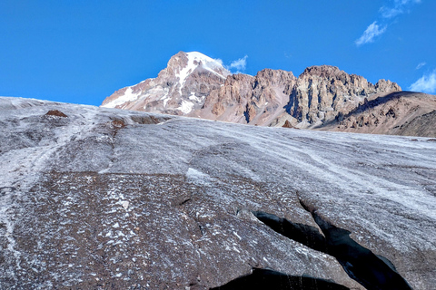 Caminhada de três dias em Kazbegi