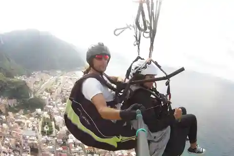 Capo Vaticano: Gleitschirmfliegen erleben