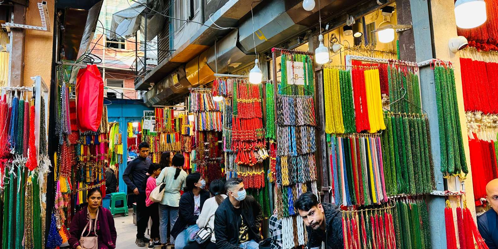 El Tesoro Osho Tienda Ropa Paseo Por El Patrimonio De Katmandú