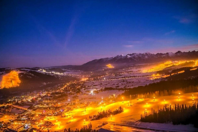 Cracovie : Ski dans les Tatras Kotelnica avec bains thermaux en optionForfait de ski 4 heures avec matériel et transfert (sans bains thermaux)