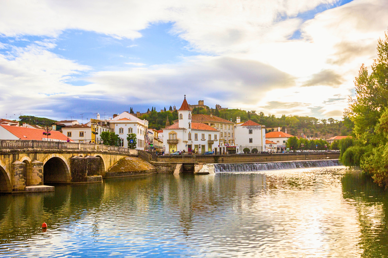 从里斯本出发：圣殿骑士路线 - 阿尔穆罗尔、托马尔和基督修道院独家私人之旅