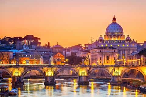 Rome de nuit : Saint-Pierre, Colisée, fontaine de Trevi et Panthéon