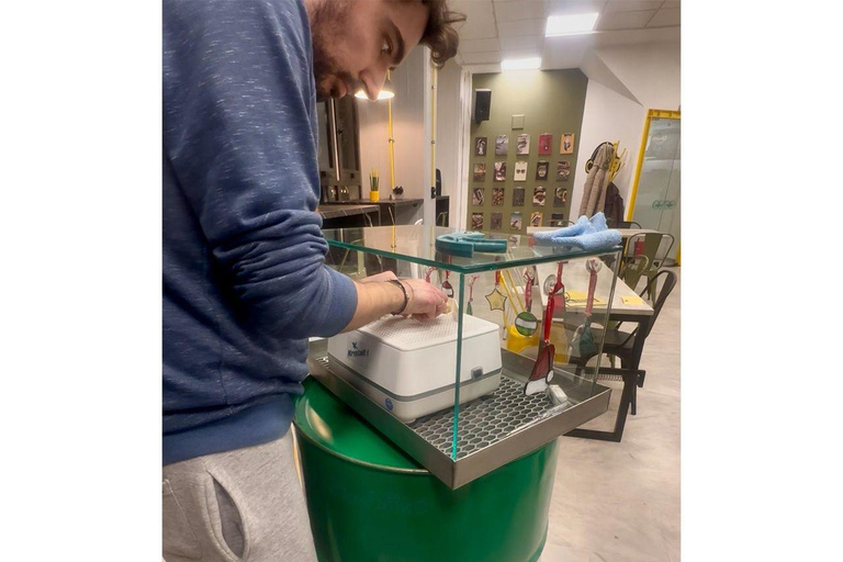 Thessaloniki: Christmas Stained Glass Ornaments Workshop