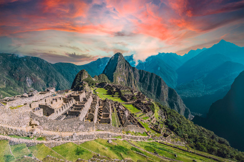 Machu Picchu al Atardecer