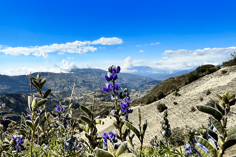 Quilotoa: Hike for 2 days in magical places