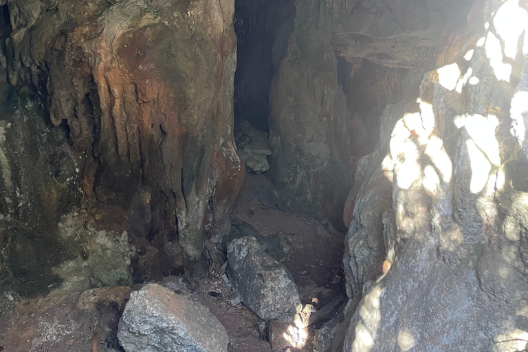 Cala Romántica/Cala Varquez: Caves Trekking Tour