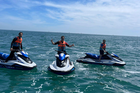 Valencia 30-minuten Jet Ski ExcursieValencia malvarrosa 30-minuten Jet Ski excursie