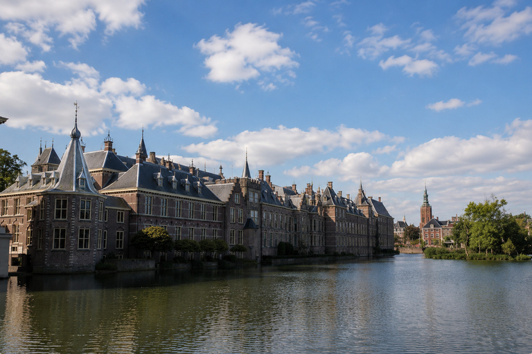 The Hague Private Walking Tour: Politics & Royal Heritage