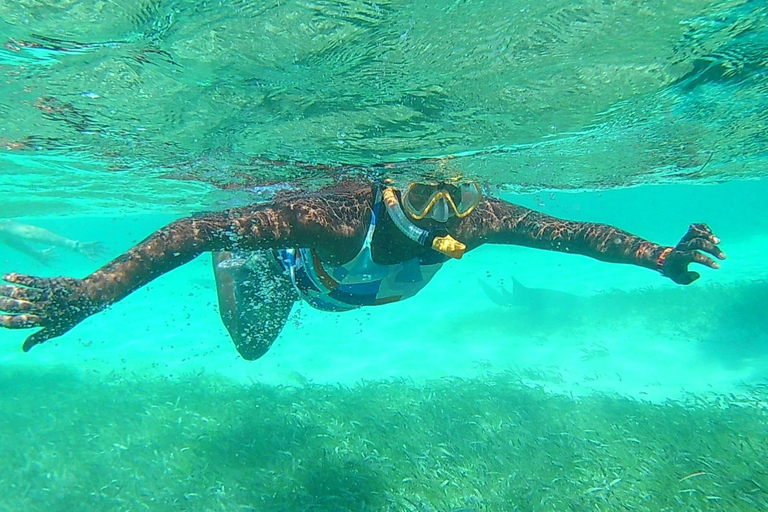 Caye Caulker Snorkeling & Secret Beach Day Tour