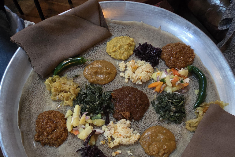 Addis Abeba: Töpferwaren, Markt und Kaffee-Tour mit MittagessenAddis Abeba: Töpfer-, Markt- und Kaffeetour mit Mittagessen