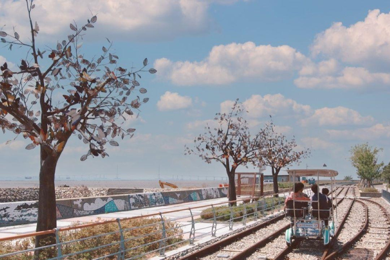 Incheon Luge &amp; Railbike &amp; Gaehangjang &amp; Parque HaneulSalida 3 de la estación Hongik University