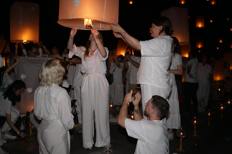 Open Tour & Private Tour Borobudur Vesak Lantern Festival OPEN TRIP Borobudur Vesak Lantern Festival