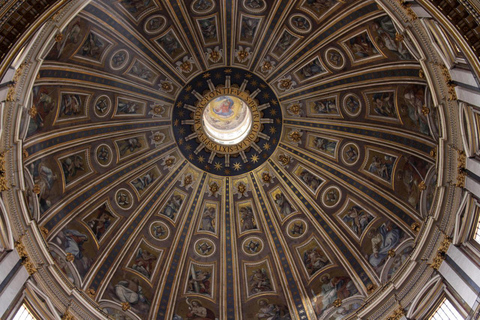 Rome: Sint-Pietersbasiliek, Pauselijke graftombes &amp; rondleiding door de koepelGroepsrondleiding in het Engels