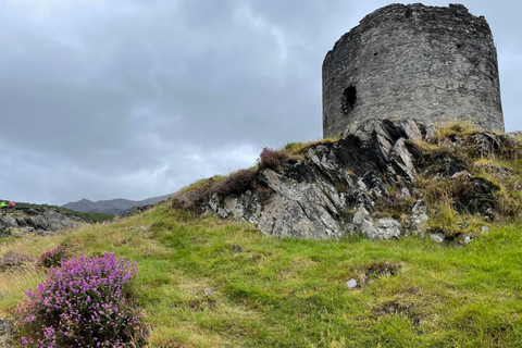 Wales: Snowdonia Mountains en Caernarfon Castle-tourSnowdonia Mountains en Caernarfon Castle Tour