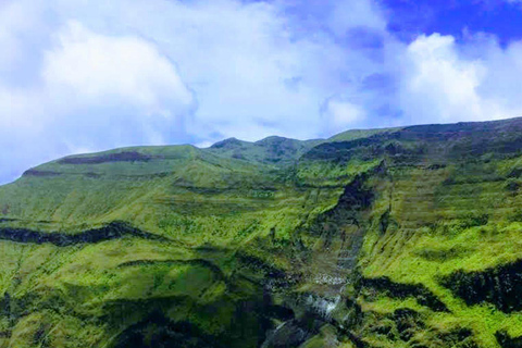 Kingstown: Dark View Falls Tour with Pickup