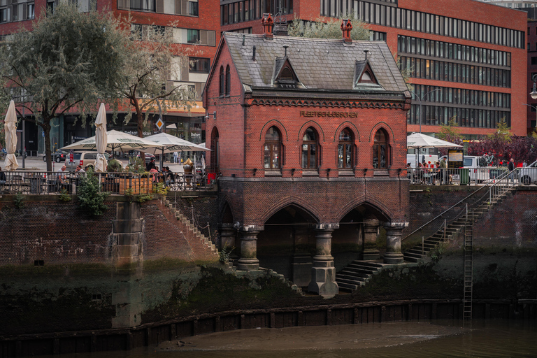 Hamburg: Speicherstadt, Elbphilharmonie Plaza & Boat Cruise