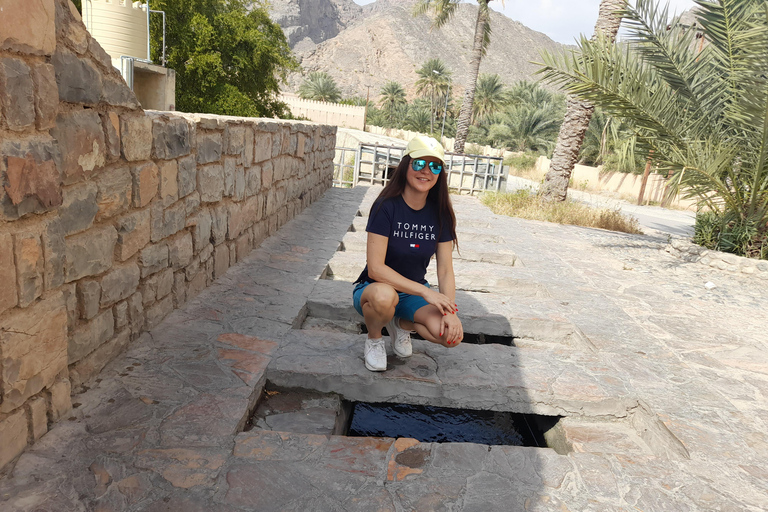 Muscat: Jebel Akhdar and Birkat Al Mouz Guided Day Trip