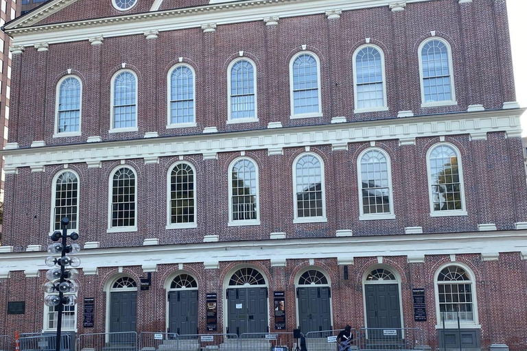 Freedom Trail in het Spaans: de route die de revolutie in Boston markeerdeFreedom Trail in het Nederlands: De route die de revolutie in Boston heeft gevormd