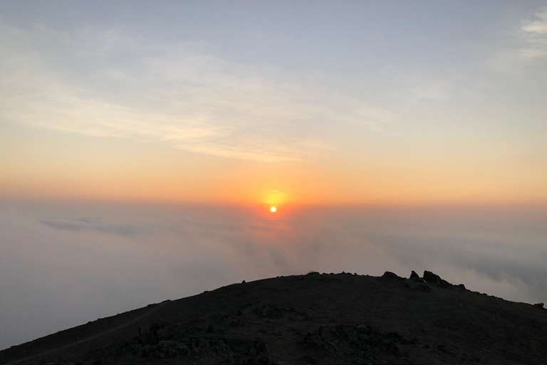 Lima: Rock Climbing Rock climb in Lima totally beginners or intermediate level