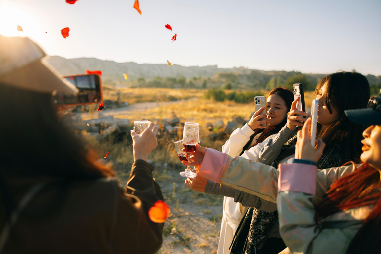 Cappadocia: Hot Air Balloon Flight Experience Over Göreme at Sunrise